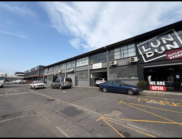 325M² BUILDING TO LET IN PAARDEN EILAND